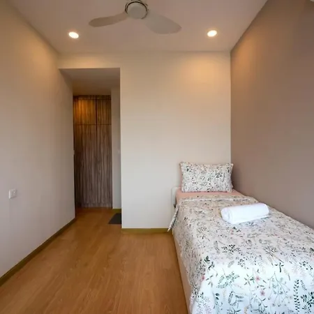Comfy 3Br Apt In Danga Bay Free Parking Sea View Johor Bahru Exterior photo