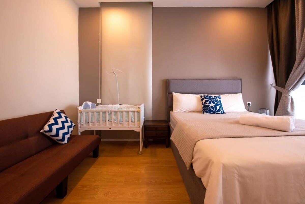 Comfy 3br In Danga Bay Free Parking Sea View *