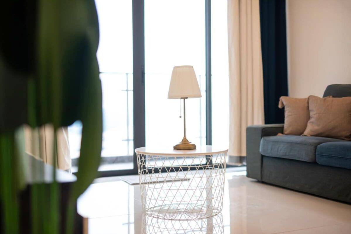 Comfy 3br In Danga Bay Free Parking Sea View
