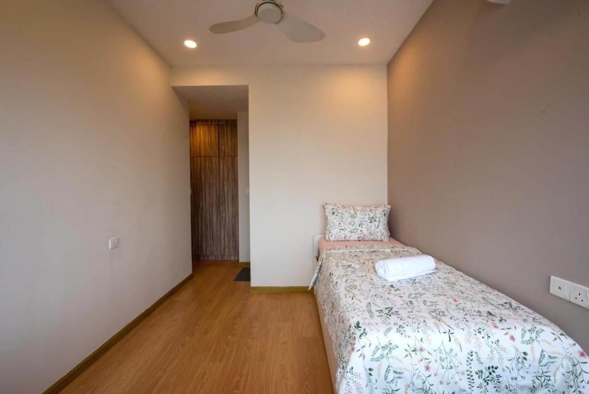 Apartment Comfy 3br In Danga Bay Free Parking Sea View Johor Bahru