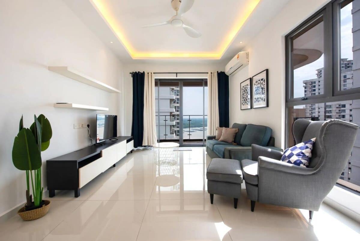 Comfy 3br In Danga Bay Free Parking Sea View Johor Bahru